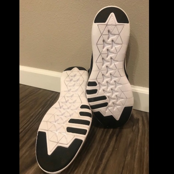 Women’s Nike Training Flex TR 8 - Black - Picture 6 of 7